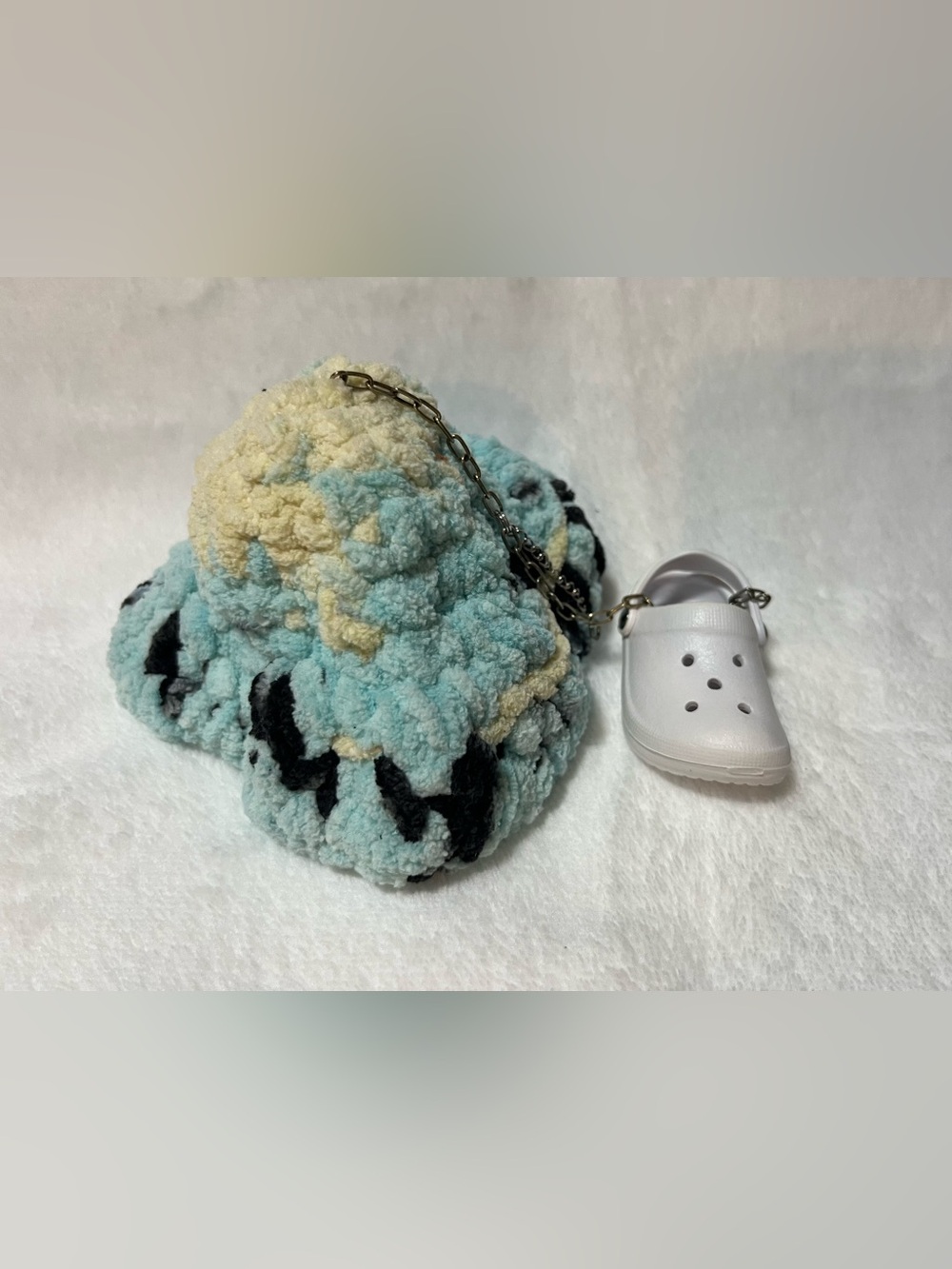 New Keychain / Backpack Charm Bundle – Mini Crocs & Handmade Crochet Hat